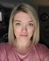 Selena Gomez is all smiles recently—and tbh we love to see it 😍 The  founder of Rare Beauty was recently spotted in a stunning all-red ensemble,  paired with her new Soft Pinch