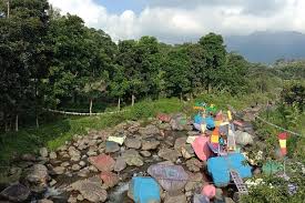 Lokasi di kaki gunung salak, salah satu spot favorit para pendaki, sedangkan untuk tiket masuk hanya 25k saja sudah termasuk motor ia. Jp Water Track Wisata Sungai Di Bogor Yang Instagrammable Halaman All Kompas Com