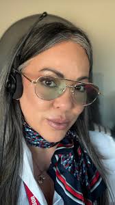 What is the best makeup to wear for a flight as a pilot?