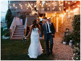 Bennet Barn Wedding Milwaukee Wisconsin Chicago Madison Photographer Barn Wedding Wedding Mermaid Wedding Dress