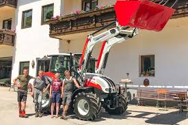 Heute wird das unternehmen in der vierten generation als familienunternehmen geführt. Ubergabe Zaufenberger Peter Zankl Landtechnik
