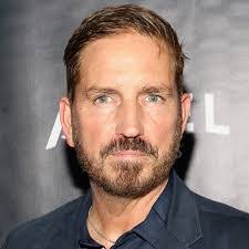 Gregory Lay's Instagram, Twitter & Facebook