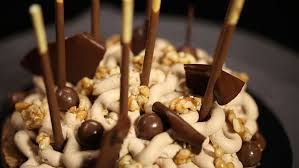 Gateau D Anniversaire Au Chocolat Par Christophe Michalak Recettes Dans La Peau D Un Che Gateau Anniversaire Chocolat Michalak Recette Gateau Anniversaire
