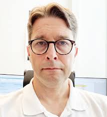 Daniel Molin-webb-beskuren2