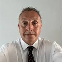 Lee Shanley's Instagram, Twitter & Facebook