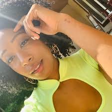 Colette Alexander's Instagram, Twitter & Facebook