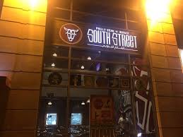 Tripadvisor ذات مساء تناولنا العشاء بعد تعادل الاهلي والعين صورة South Street Rest جدة