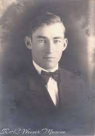 Elton Tarter 1930 Institute graduate