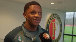 Read naast doelpuntenmaker ook aangever: "Dat is mijn taak als rechtsback"