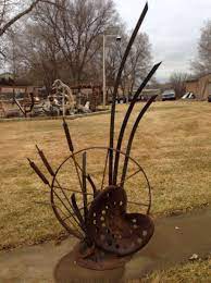 39 Splendid Metal Art Ideas For Your Garden That Looks Great Metal Garden Art Metal Yard Art Scrap Metal Art