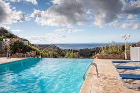Fibreglass pool builder in geelong. Geelong Swimming Pool Builders I Trusted Tradie Vic