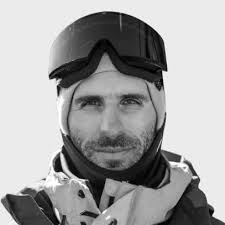 The US does not have fun parks like this. My son would love it 😁 . . #snow  #snowboarding #snowboard #ski #skiing