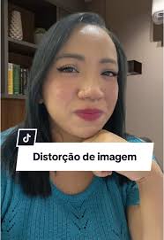 Distorção de imagem na jornada da academia