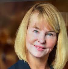 Laura Gillis's Instagram, Twitter & Facebook