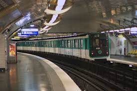 Barbes Rochechouart Metro De Paris Wikipedia Metro Paris Metro Parisien Metro