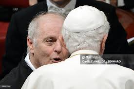 Conductor Daniel Barenboim greets Pope Benedict XVI La Scala theater...  News Photo