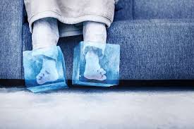 Épisodique ou fréquent, ce symptôme touche beaucoup plus de femmes que. Pieds Froids Causes Et Soins Pour Passer La Saison Froide En Plein Confort