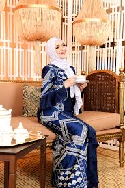 Sekalung penghargaan & tahniah kepada penyanyi no. Dato Sri Siti Nurhaliza Teruja Bergaya Sedondon Dengan Aafiyah Mingguan Wanita