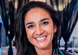 Patricia Flores's Instagram, Twitter & Facebook