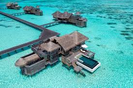 Walaupun termasuk ke dalam negara terpanas, maldives maish menjadi tujuan destinasi dari banyak wisatawan. Gili Lankanfushi Maldives North Male Atoll Harga Terbaru 2021