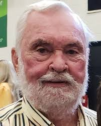 Edward Keck's Instagram, Twitter & Facebook