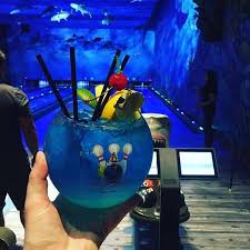 Visit Uncle Buck S Fish Bowl Grill An Ocean Themed Restaurant And Bowling Alley In Northern California Northern California Fish Bowl Ocean Themes