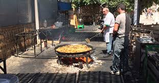 (во бэфиндэт зихь дас шлос нойшванштайн?) wo ist hier eine toilette? Beste Paella Pfanne Kaufen Insidertipps Zu Verschiedenen Modellen