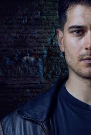 Pin By Eleonora Seoane On Ulusoy The Protector Cagatay Ulusoy Celebrity Singers