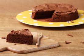 Moelleux Au Chocolat De Chrystine Brouillet Hot Fudge Cake Desserts Easy Chocolate Cake