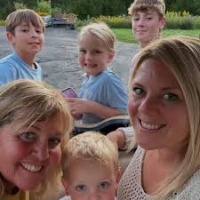 What are favorite girly spots to stop at driving up to Door County?