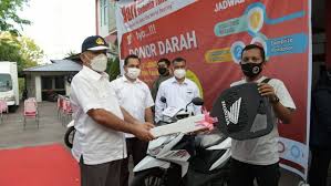 Bagi orang awam, mendapat sms undian shopee seperti ini tentu menggembirakan, bisa dapat hadiah dari shopee dengan nilai yang fantastis. Warga Baru Sekali Donor Darah Dapat Motor Pmi Banda Aceh Mereka Pemenang Undian Bagian 1