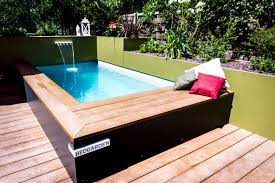 une micro piscine de moins de 10m2 ideale pour les jardins urbains avec un acces difficile le tout est amenage s piscine piscine 10m2 micro piscine