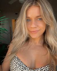 Bailey Corinne (@baychandler) • Instagram photos and videos