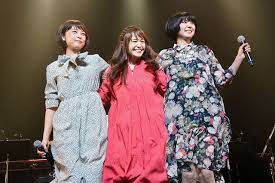 圧倒的なスタイル でラインダンスを踊るnegicco ドレス ラインダンス スタイル