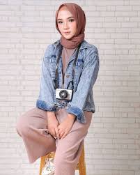 Desain baju perempuan kekinian anak muda modern. 18 Trend Model Baju Hijab 2018 Terbaru Desain Casual Modern Gaya Hijab Model
