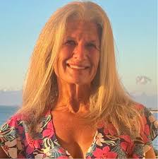 After practice, Shilo Sanders took time to connect with the Krewe 🤝