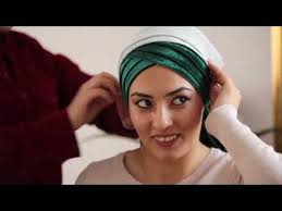 Kadife Turban Tasarimi Detayli Olarak Turban Tasarimi Youtube Turbanlar Kadife Gelin Saci