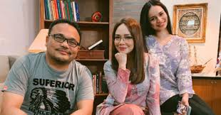 Starring izara, remy ishak, datin diana danielle, uqasha senrose and hanna aqeela, it is not a remake of ombak rindu the movie (2011) but an adaptation of fauziah's second and third novels cinta tiada akhir and rindunya cintaku, respectively. Novel Ombak Rindu Bakal Diadaptasi Ke Drama Untuk Siaran Iflix
