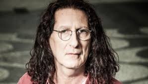 Gerald Thomas com um certo nojo da mídia