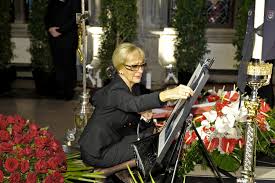 He was an actor and writer, known for der 25. Archivmeldung Wien Nimmt Abschied Von Altburgermeister Dr Zilk Danke Helmut Presse Service