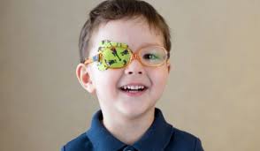 Tác hại của cận thị: Những biến chứng thường gặp