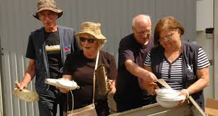 C'est un endroit que j'aime beaucoup surtout au coucher. Le Secours Populaire Deballe Chaque Mois Home