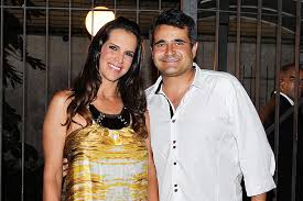 Val dá uma festa de aniversário comemorando seus 35 anos, que foi organizado pela renomada prometer alicinha cavalcanti que na época custou 300 mil reais. Patricia Abravanel E Emilio Surita Prestigiam Festa De Alicinha Cavalcanti O Fuxico
