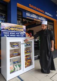 • polis tak halang ebit lew buat kebajikan. Free Items Celebrity Preacher Ebit Lew Launches Food Bank For The Needy At His Elews Mart Outlets Life Malay Mail