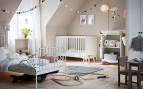 Molteplici soluzioni pensate per arredare con originalità, gusto e stile l'ambiente più intimo della vostra casa. 11 Consigli Da Ikea Per Arredare La Cameretta Dei Bambini Nel 2020 Arredamento Provenzale