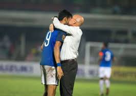 Born in mumbai, india, ranveer singh had always wanted to be an actor since his childhood. Manvir Singh S Brace Takes Indian Football Team To Saff Cup Final Soccer News India Tv