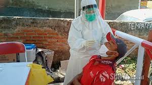 Hari Ini Tim Swab Hunter Disebar Pengendara Yang Akan Masuk Ke Surabaya Siap Siap Dites Swab Surya