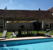 Benefits of a Retractable Roof Pergola for Outdoor Events