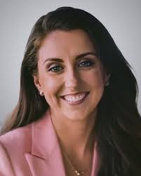 Jackie Lightner's Instagram, Twitter & Facebook