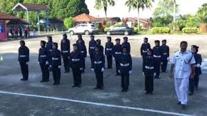 Empat sekolah terbabit ialah sekolah menengah kebangsaan (smk) sri tanjung, maahad pontian, sekolah tinggi pei chun, dan sekolah menengah agama bugisiah. Kawad Kali Kadet Polis 2018 Smk Taman Universiti 2